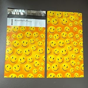 10 pcs Smiley Poly Mailers 6"x9" inches